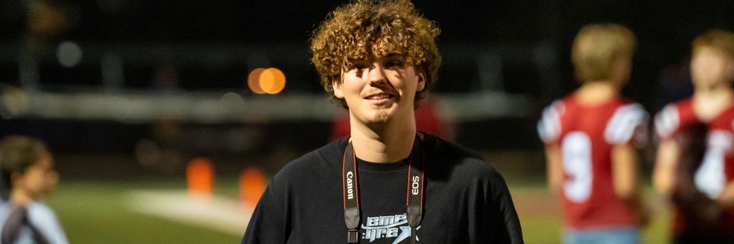 thxtszay's profile banner image