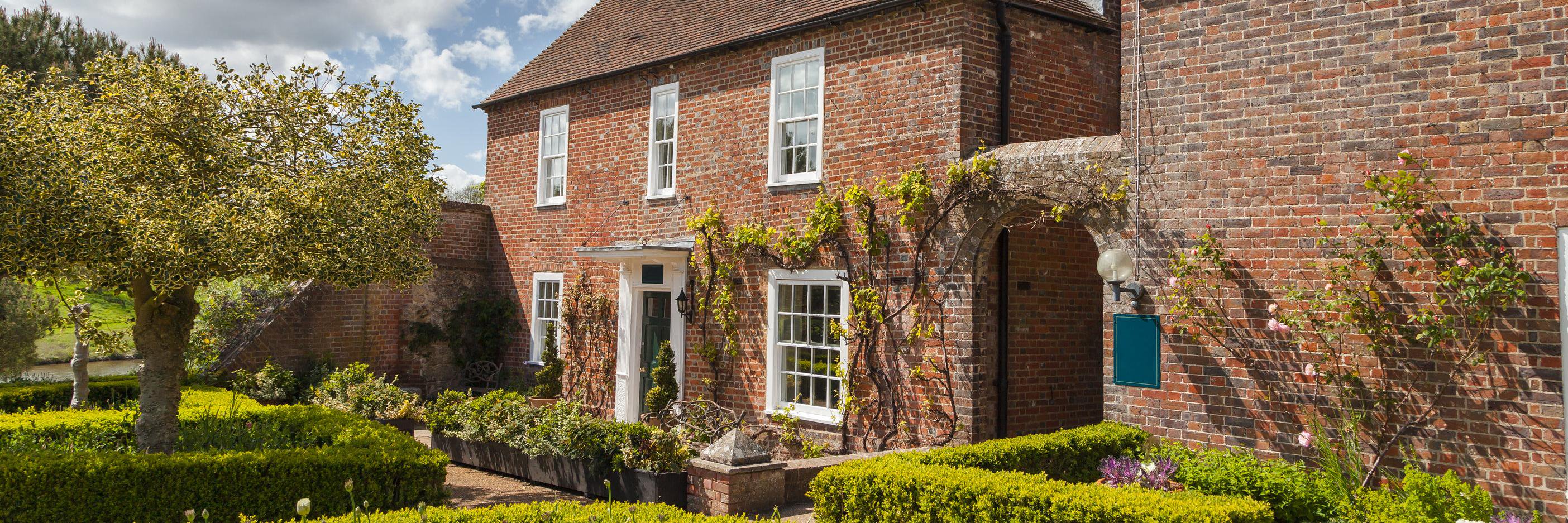 EnglishHomes's profile banner image