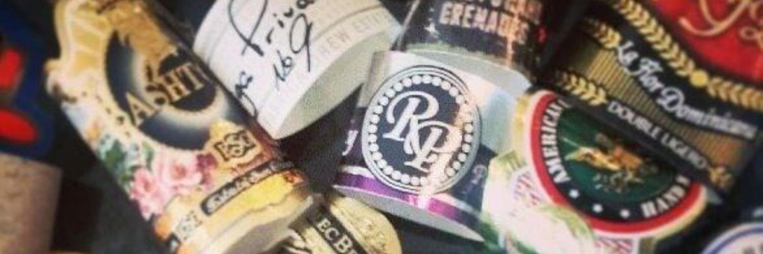 Robusto Cigar Babe banner