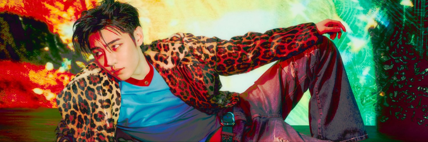 leelanan's profile banner image