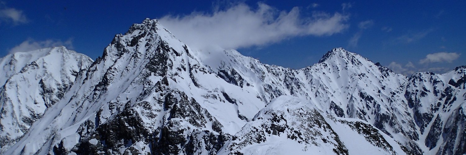 lacheis's profile banner image