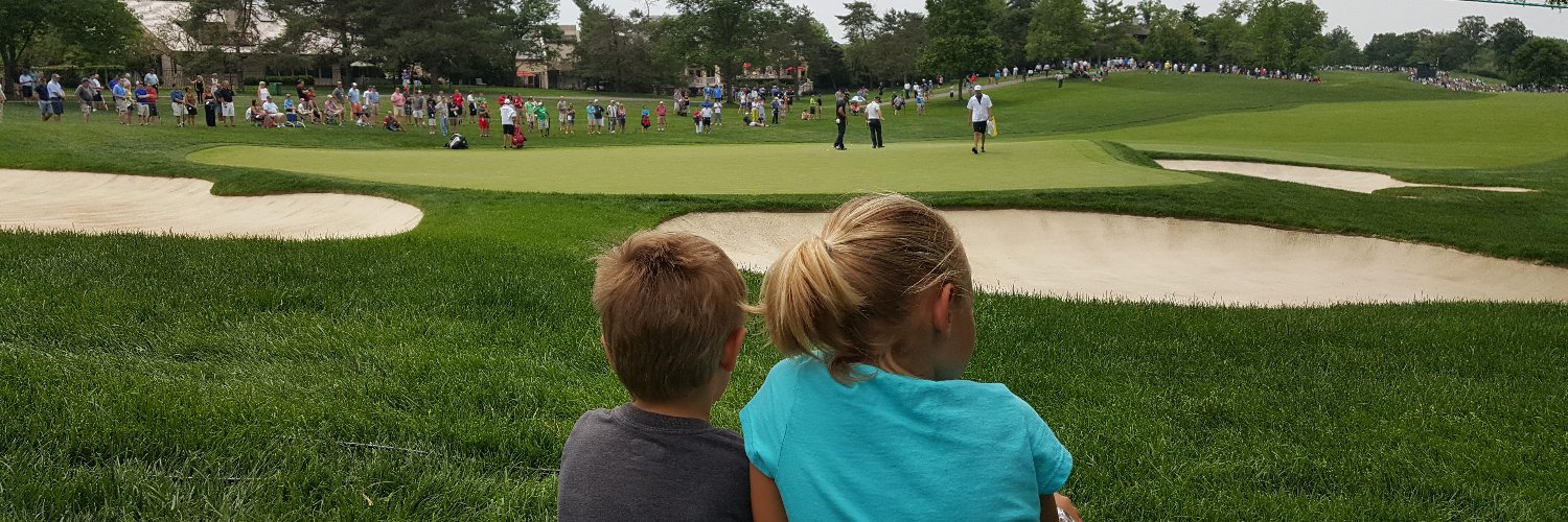 Hooters Tour Legend banner