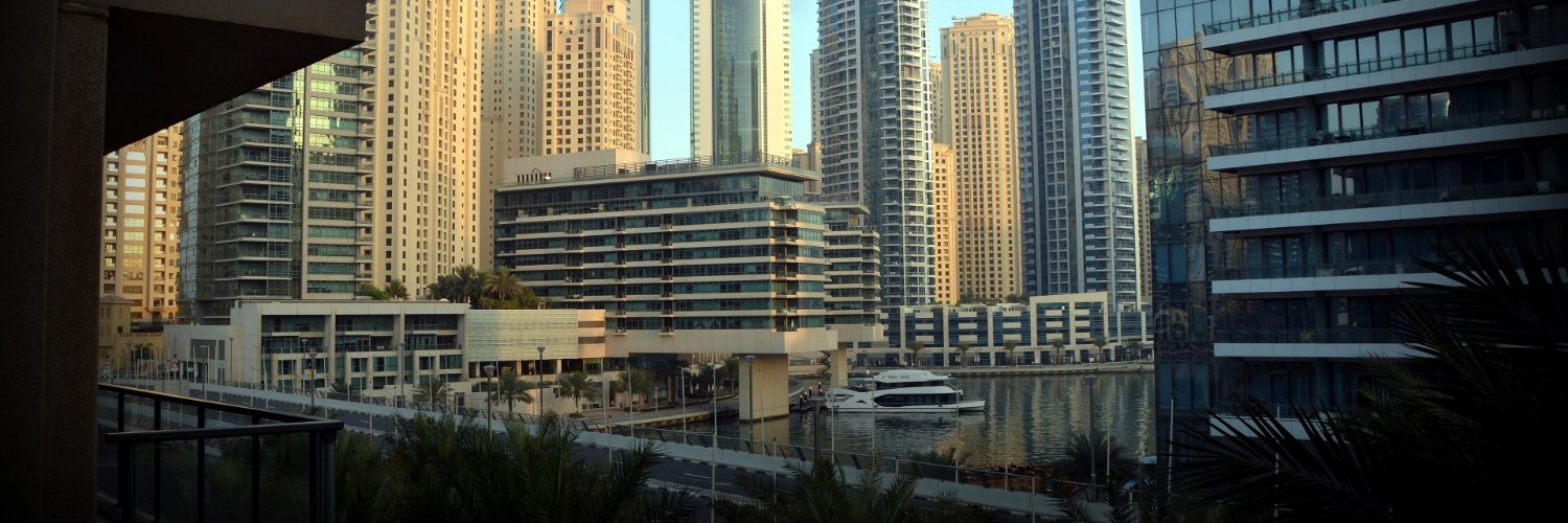 dlorahmil's profile banner image