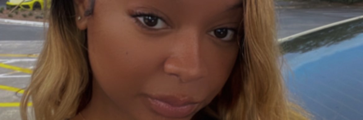 devineeeeee's profile banner image