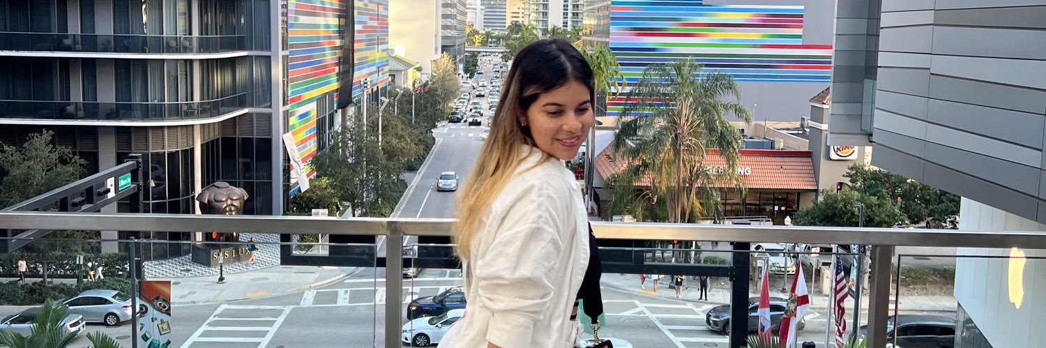 Lilihsierra's profile banner image