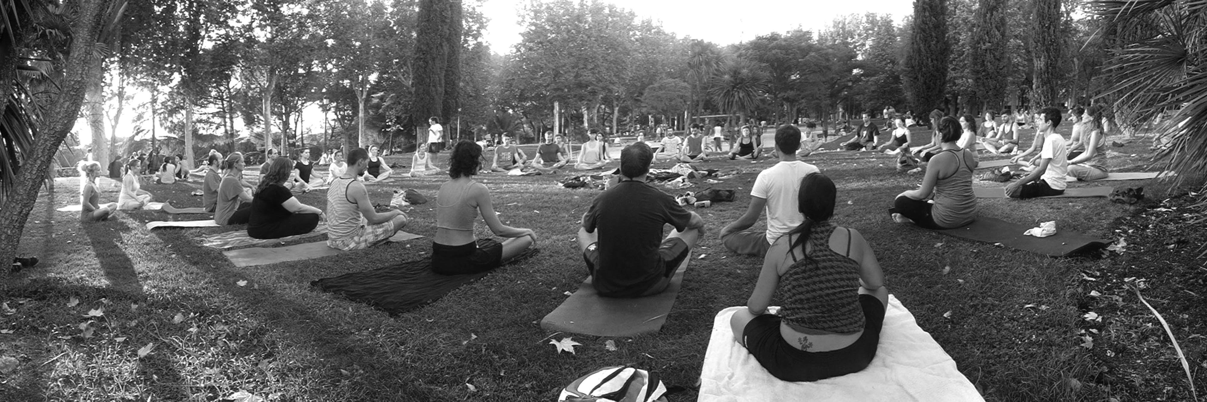 monodeyoga's profile banner image