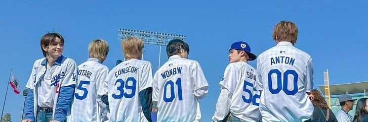 lari ୨ৎ VE A BTS X3 banner