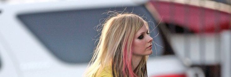 avril things banner