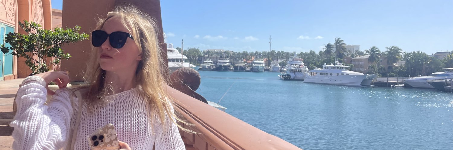piperbloom's profile banner image