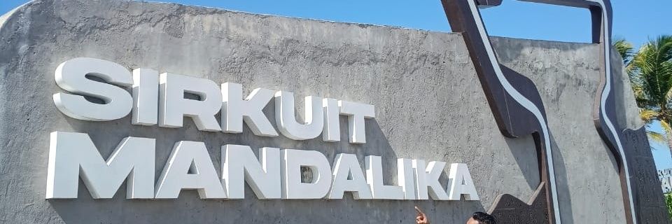 Si Bengkok 🍌 banner