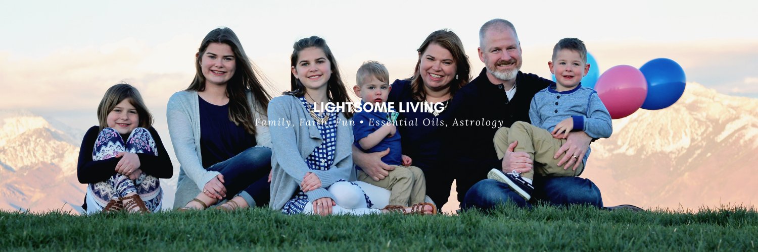 lightsomeliving's profile banner image