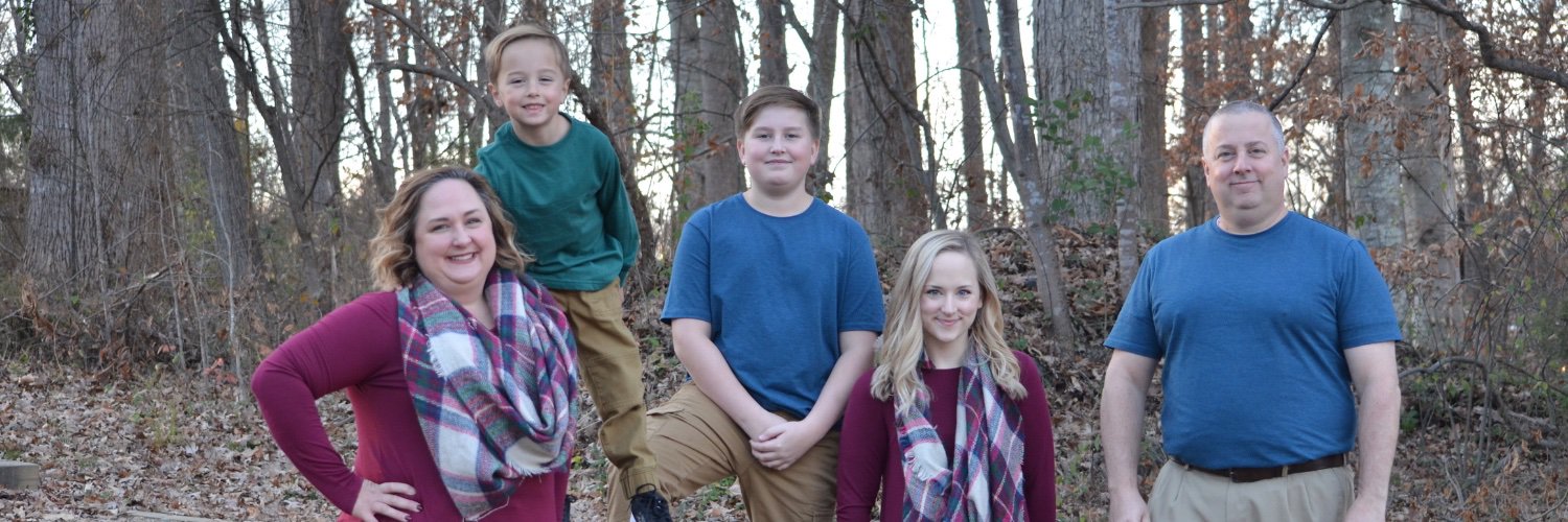 lisavt94's profile banner image