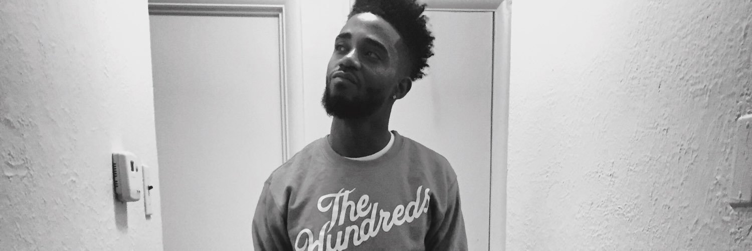 yaadyute_wise's profile banner image