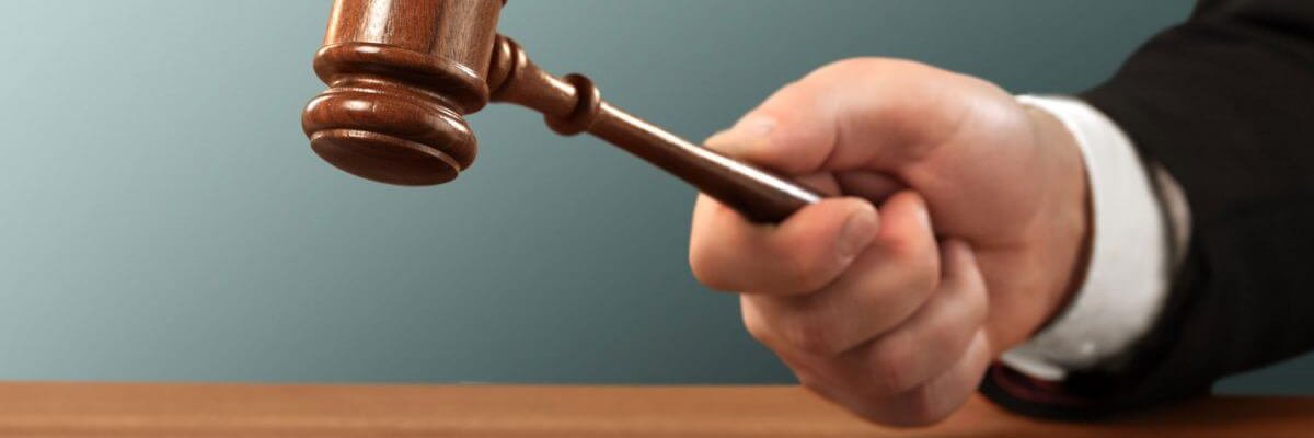 دادگاه گروهک تروریستی منافقین's banner