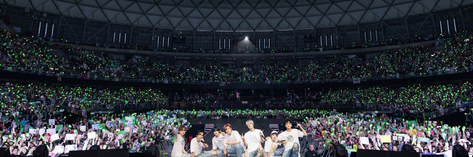 Isi Manriquez 💜💚🌹 banner