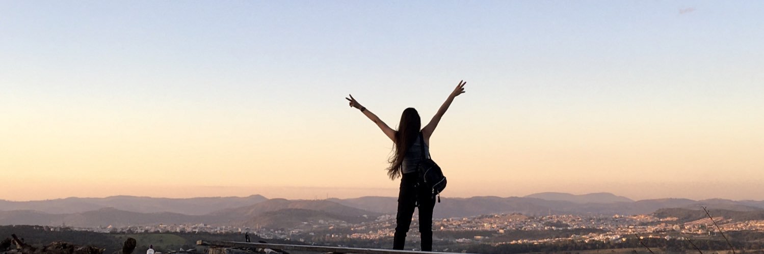 claralopss's profile banner image