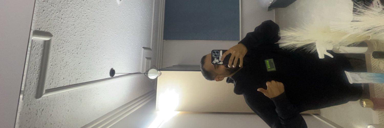iii_M85's profile banner image