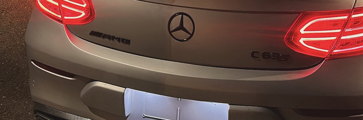 Ðna🐙 banner