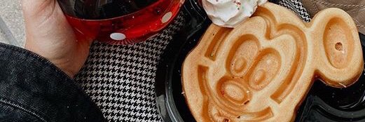 larasislami's profile banner image