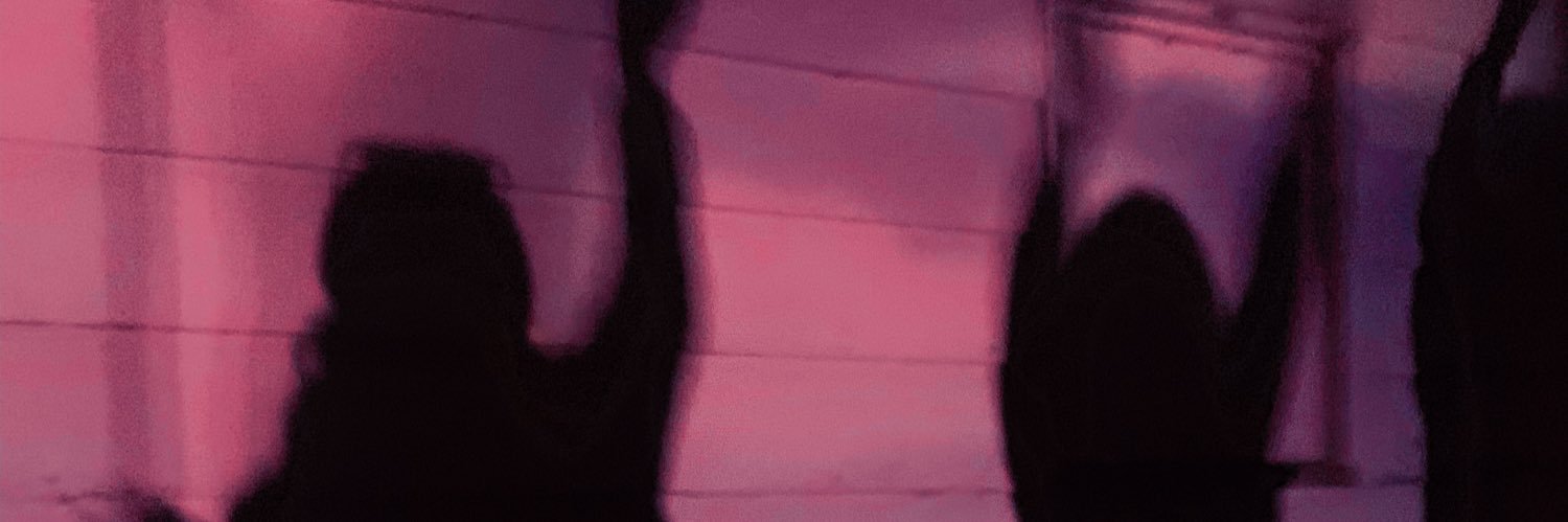 em_davv's profile banner image
