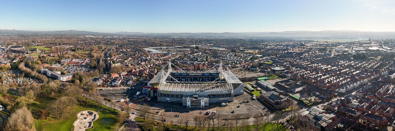 pnefc's profile banner image