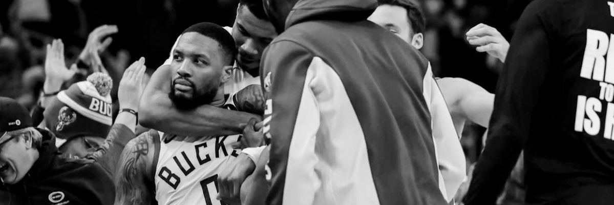 freak time 💚💙 banner