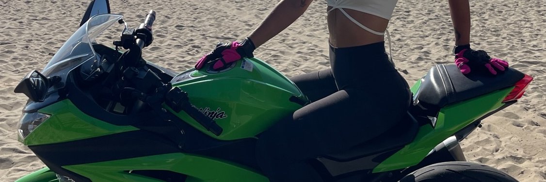 SupaHotSarah 🏍️ banner