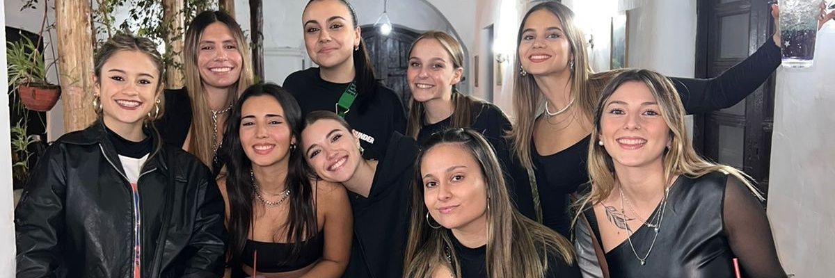 vickybalmaceda_'s profile banner image