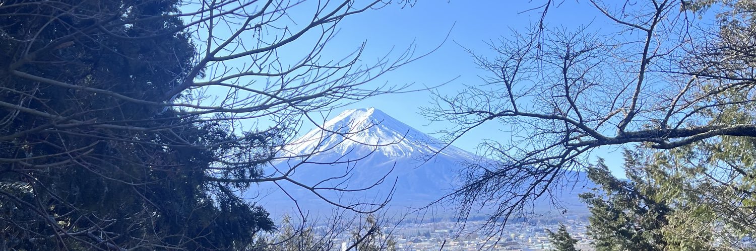 F banner