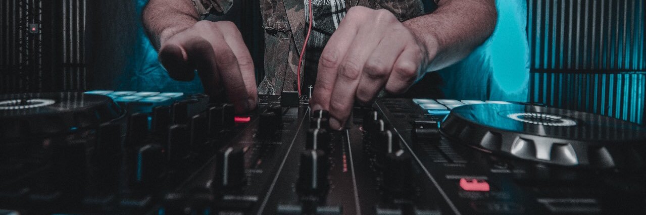 AleTullianiDj's profile banner image