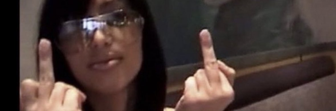 claragxo's profile banner image