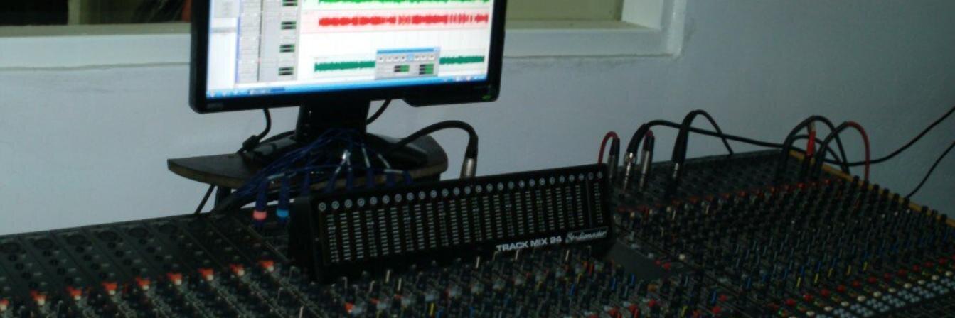 studioering's profile banner image