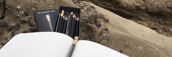 angievb Profile Banner