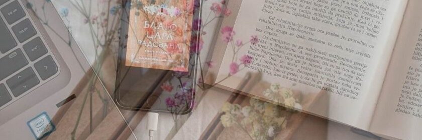Rosa_Rami5's profile banner image
