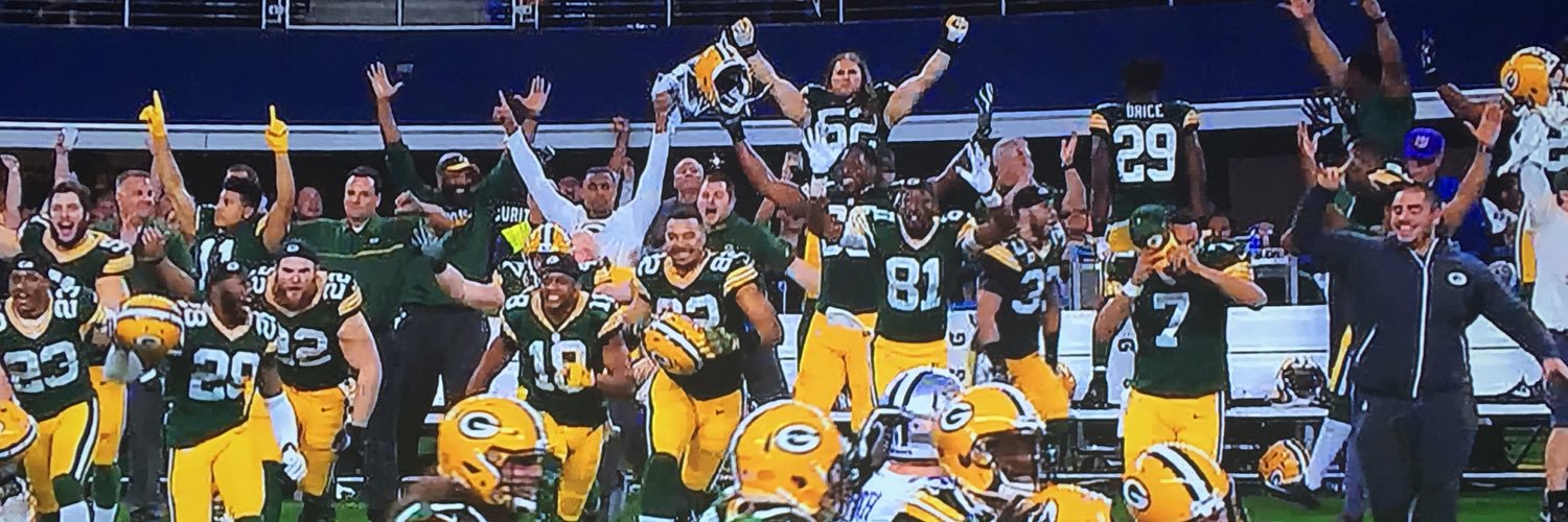 aroensch32's profile banner image