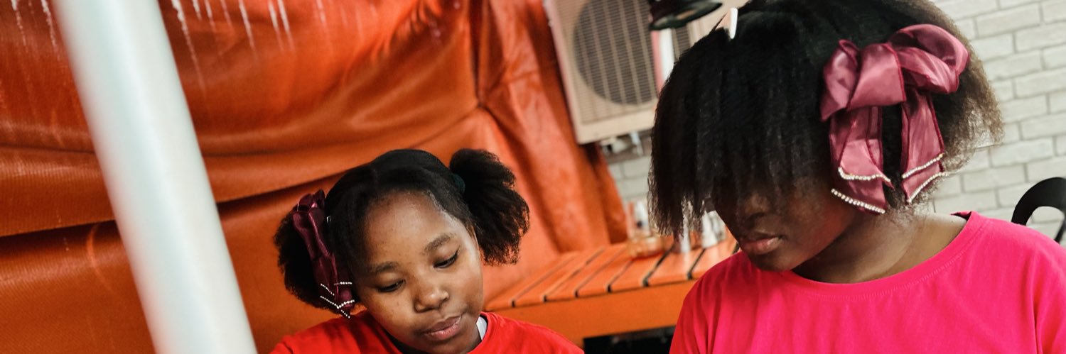 Vukuzumbethe kaNgwanya banner