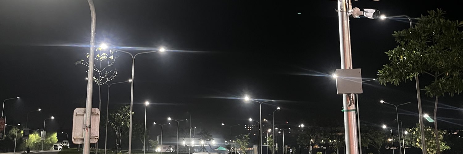 heleinaclaire's profile banner image