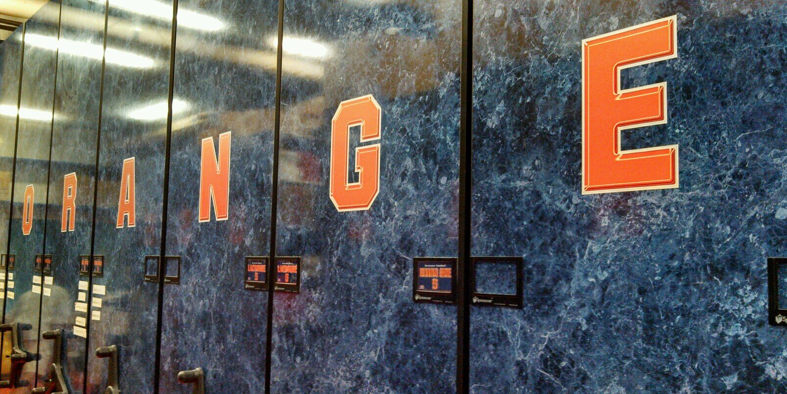 OrangeEQRoom's profile banner image