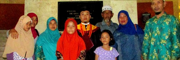 mclombok Profile Banner