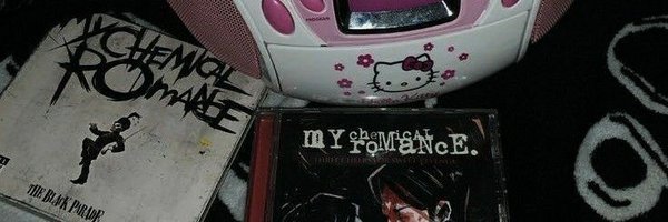 emoaeri_ Profile Banner