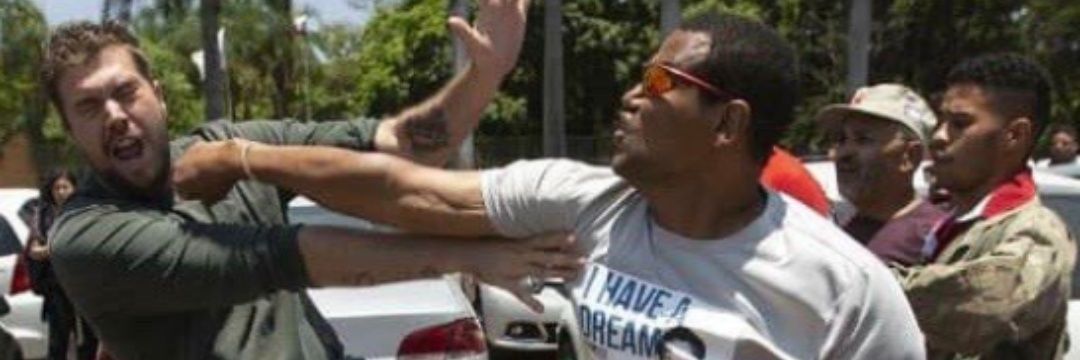 Autoproclamado Camarada Presidente Silver Fox banner