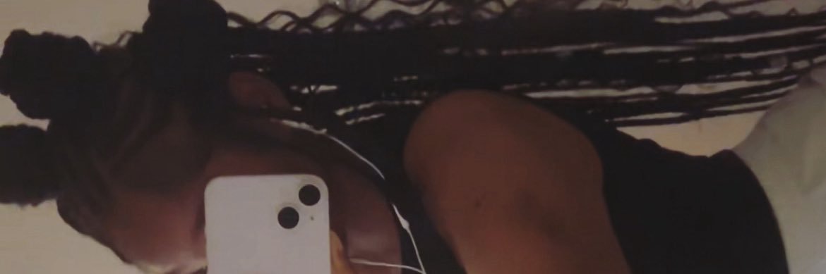 desi2raw's profile banner image