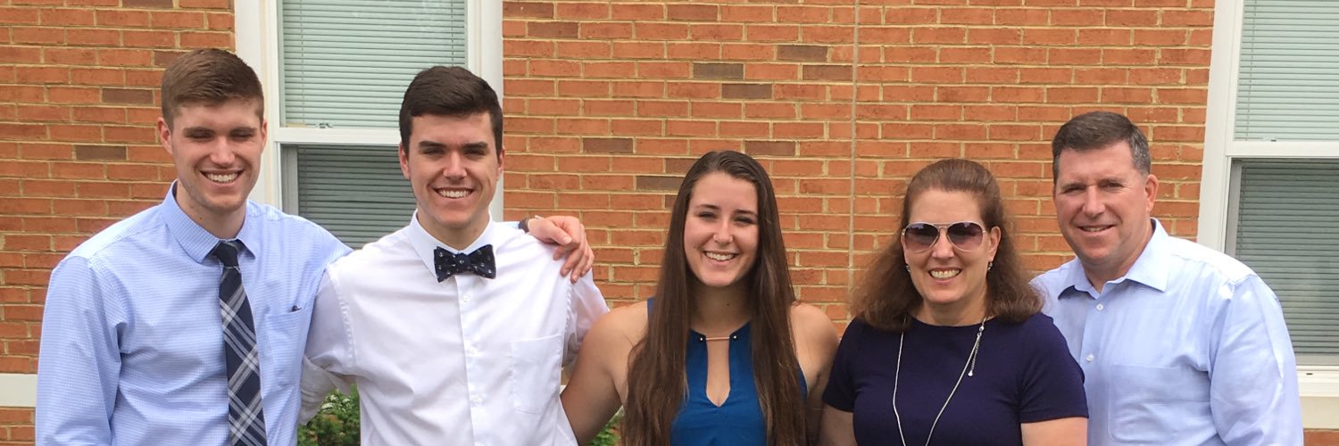 claireeeebear18's profile banner image