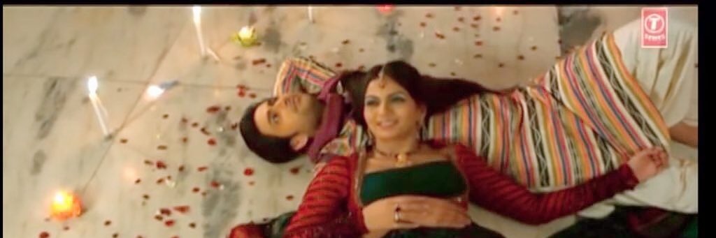 👱🏻‍♀️Rajput Malika Shinde 🌊 banner