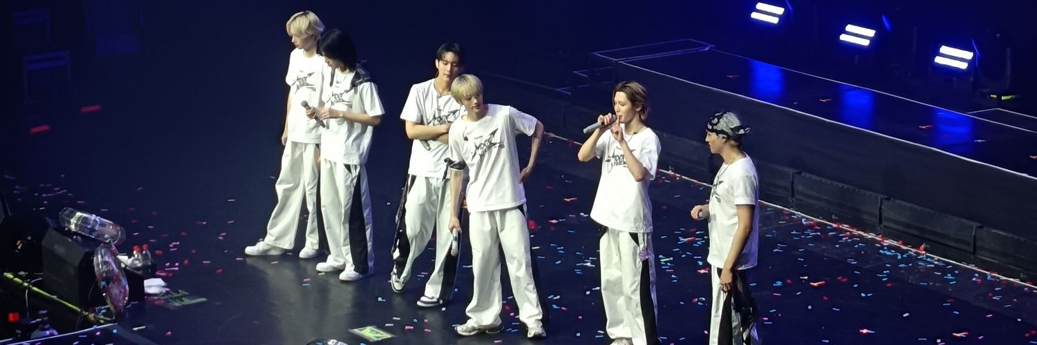 val ෆ is UNIQUE banner