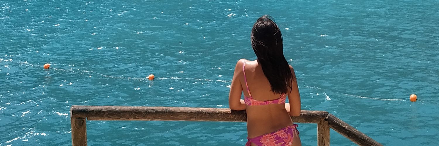 Rebeca_b29's profile banner image