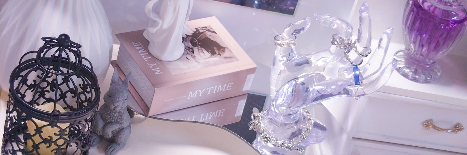 しろうさ作業🐰 banner