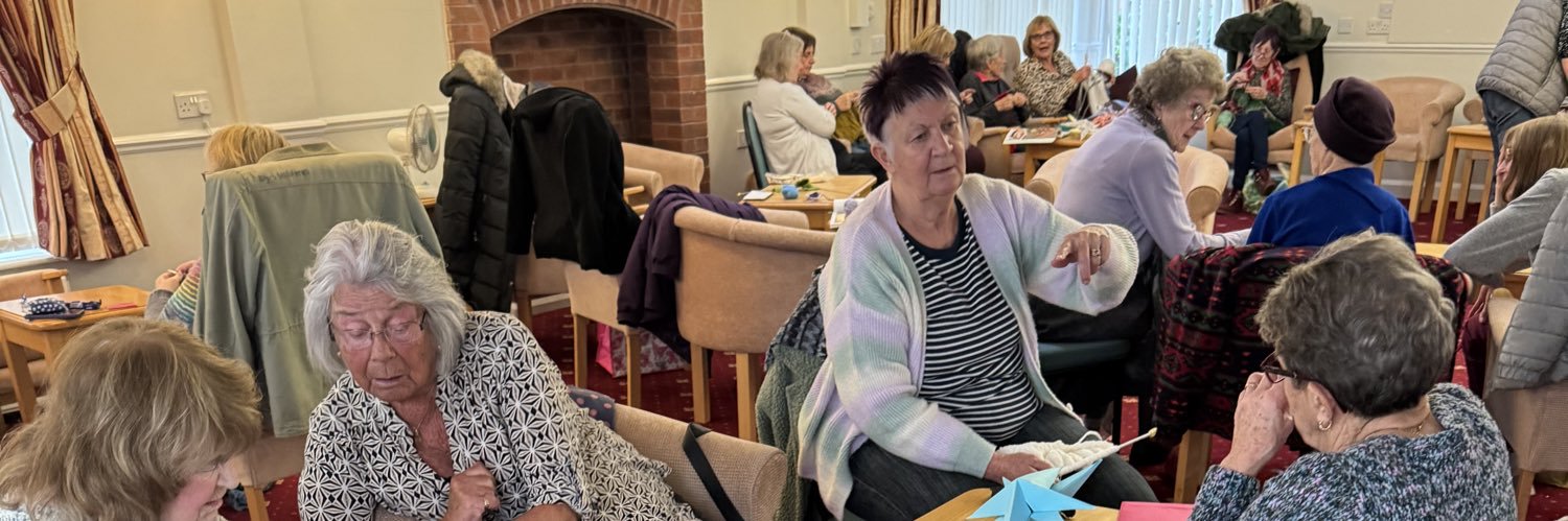hullknitting's profile banner image