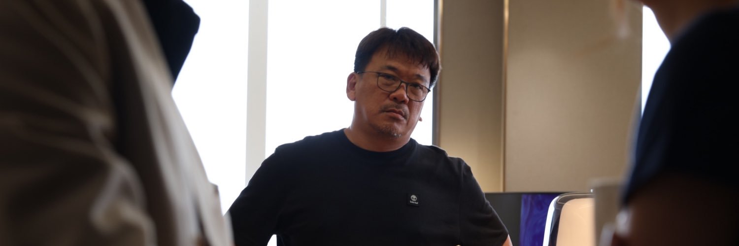 SANT SRIKAEWLAW banner