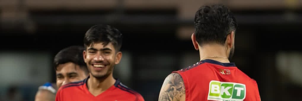 F banner